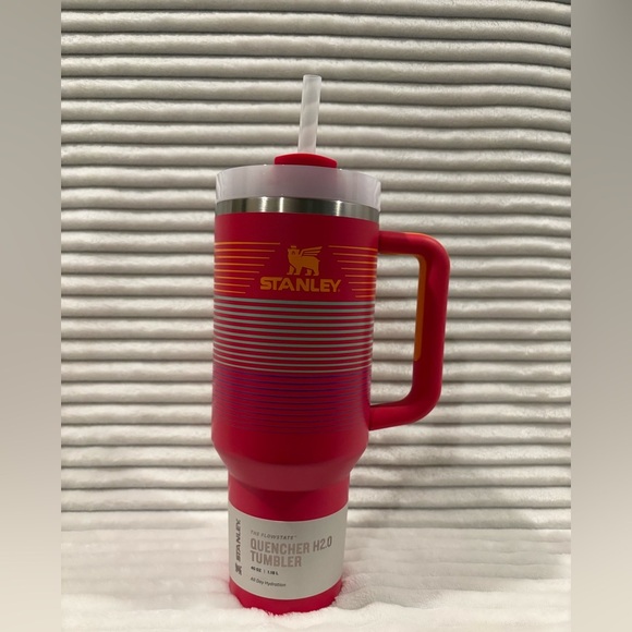 New Stanley Pink Striped Quencher H2.0 Tumbler - Picture 1 of 4